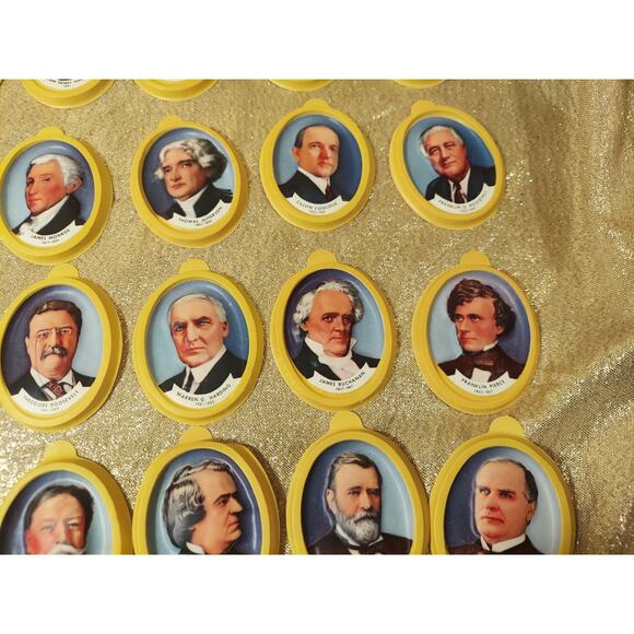 33 Vintage Nabisco Cereal Premiums 3D Plastic Presidential Portraits 1950s w/Box - Picture 9 of 16
